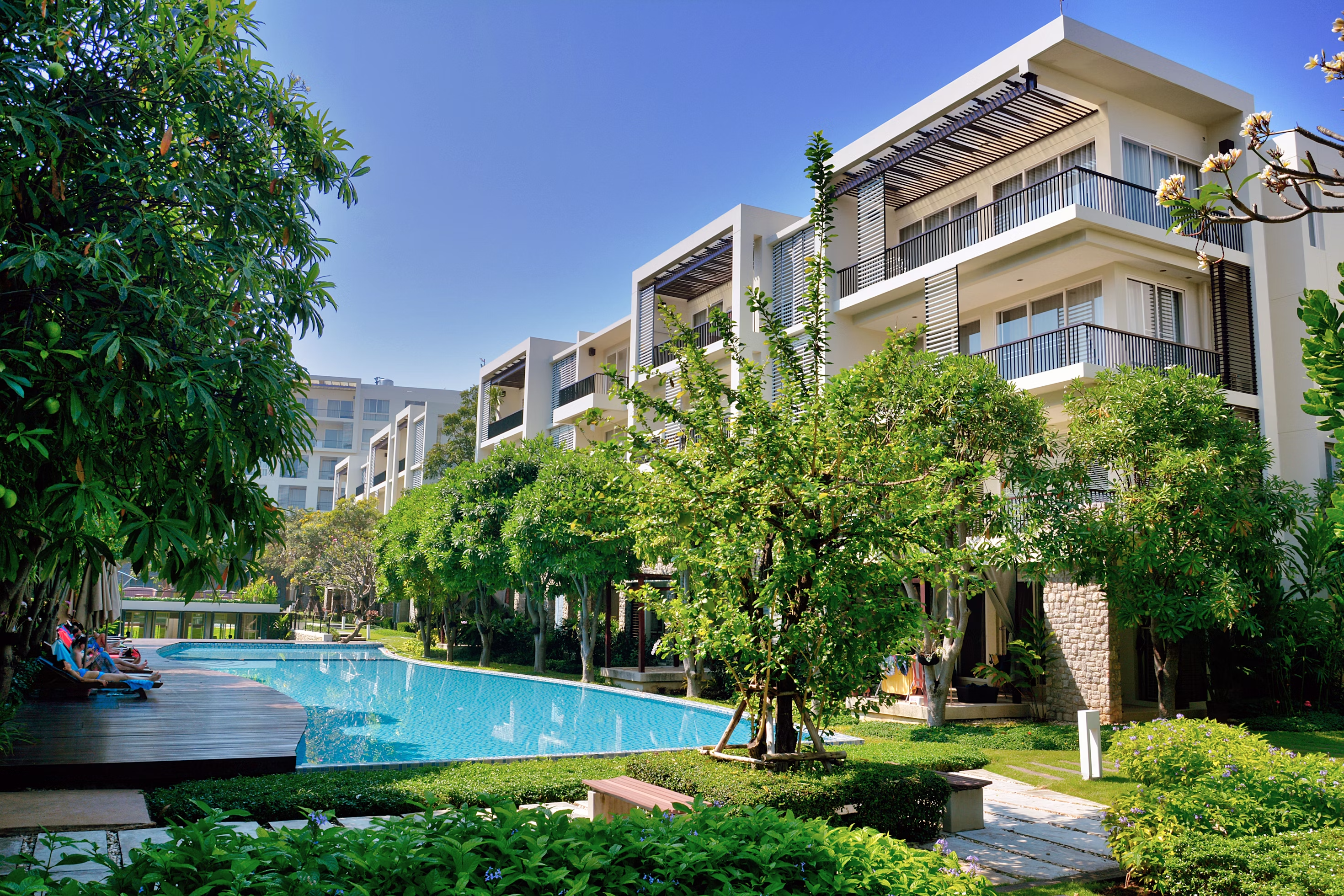 Top Buildings to Buy an Apartment in Dubai Marina 